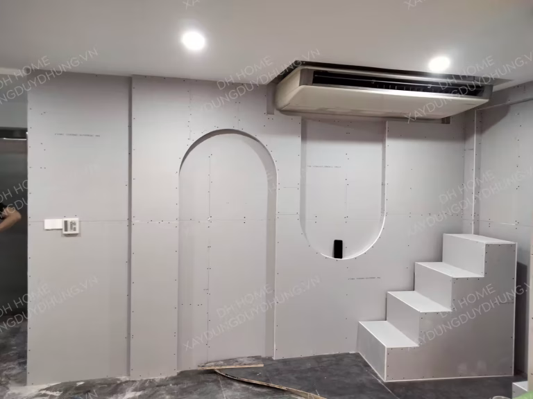 Sau khi hoàn thiện phần thô Showroom